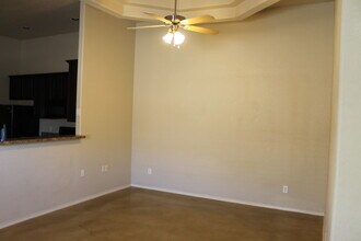 220 Anne Louise Dr, Unit 222 in New Braunfels, TX - Foto de edificio - Building Photo