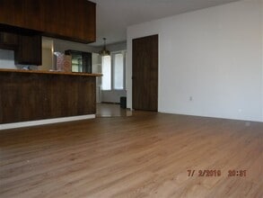 1500 Geary Cir in Yuba City, CA - Foto de edificio - Building Photo