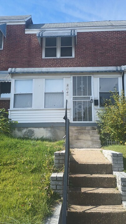 504 Roundview Rd in Baltimore, MD - Building Photo