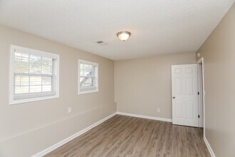 4318 Compton Cir in Powder Springs, GA - Building Photo - Building Photo