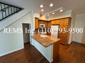 2406 Aviation Blvd in Redondo Beach, CA - Building Photo - Building Photo