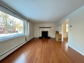 19 Spruce Rd in Westford, MA - Building Photo - Building Photo