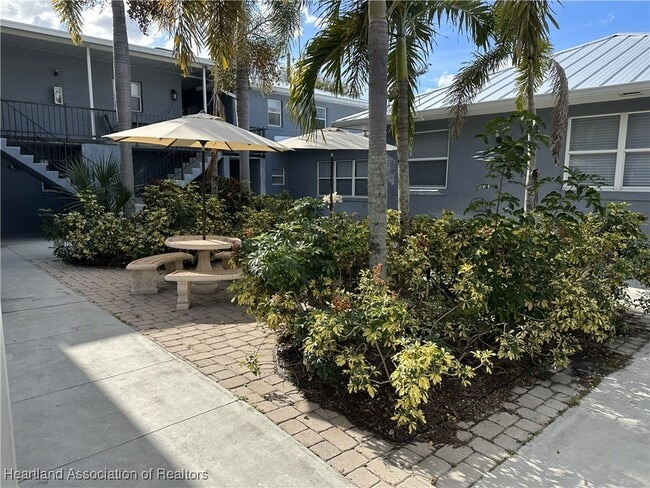 519 S Pine St in Sebring, FL - Building Photo - Building Photo