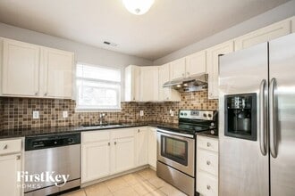 14932 Oak Rd in Carmel, IN - Building Photo - Building Photo