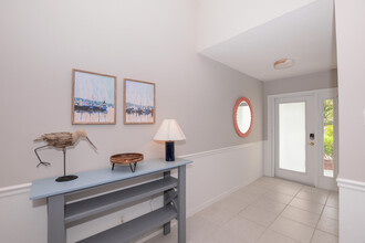 4140 NE Breakwater Dr in Jensen Beach, FL - Foto de edificio - Building Photo
