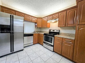 2900 NW 42nd Ave in Coconut Creek, FL - Foto de edificio - Building Photo