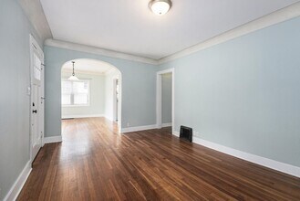 455 Cedar St NE in Grand Rapids, MI - Building Photo - Building Photo