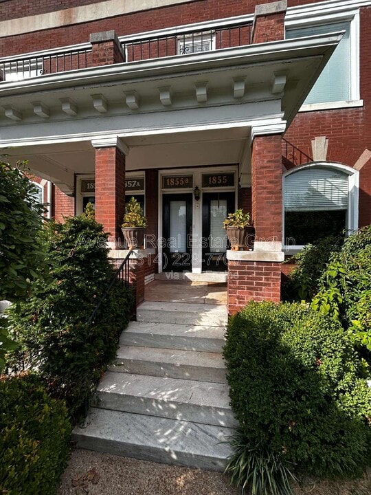 1855 Russell Blvd in St. Louis, MO - Building Photo