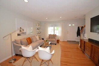 45 Boxberry Ln in Rockland, MA - Building Photo - Building Photo