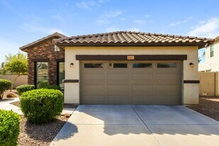4045 E Trigger Way in Gilbert, AZ - Building Photo