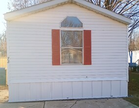 72 Deerwood Park in Centralia, IL - Building Photo - Building Photo
