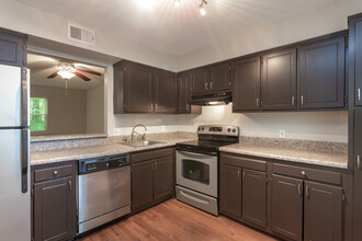 Midtown Park Townhomes in Raleigh, NC - Building Photo - Interior Photo