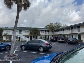 2170 Knox McRae Dr, Unit 24 in Titusville, FL - Building Photo