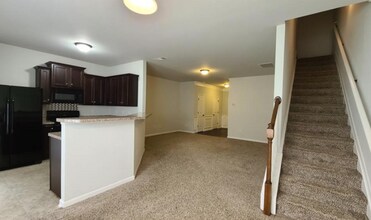 181 Spring Way Square in Canton, GA - Building Photo - Building Photo