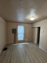 722 East Ave-Unit -East 722 Rear in Hamilton, OH - Building Photo - Building Photo