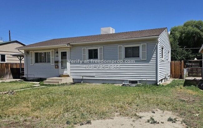 property at 2312 Mesa Ave