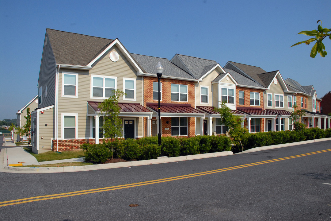 Key's Pointe Residences Townhomes in Baltimore, MD - Foto de edificio