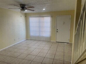 231 Amherst Ave, Unit 20 in Sarasota, FL - Foto de edificio - Building Photo