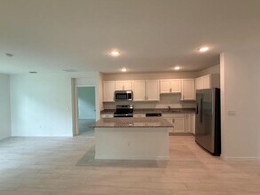 5025 Armina Pl in Fort Pierce, FL - Building Photo - Building Photo