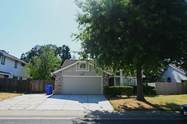 property at 5524 Laguna Park Dr
