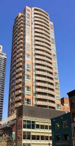 205 E 59th St in New York, NY - Building Photo - Building Photo