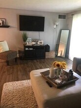 46 Silver Hill Ln in Natick, MA - Building Photo - Building Photo