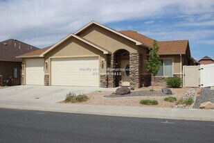 2482 Wolcott Ave in Grand Junction, CO - Building Photo