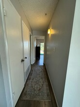 56 Lark Center Dr-Unit -C in Santa Rosa, CA - Building Photo - Building Photo