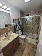 2126 Newtown Ave, Unit Apt 10 in Astoria, NY - Building Photo - Building Photo