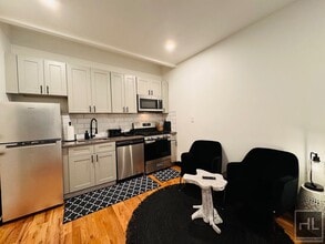 HANCOCK STREET, Unit 3B in Brooklyn, NY - Building Photo - Building Photo