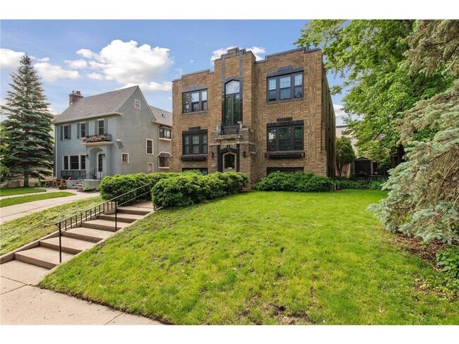 property at 3815 Glendale Terrace
