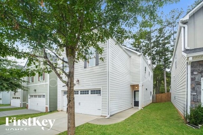 28 E Newnan Rd in Newnan, GA - Building Photo - Building Photo