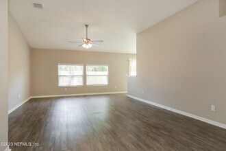 7871 Moss Pointe Trail E in Jacksonville, FL - Building Photo - Building Photo