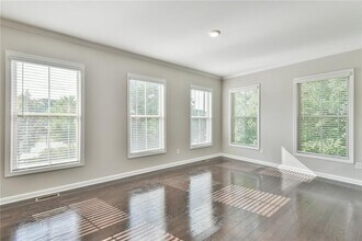 354 Provenance Dr in Sandy Springs, GA - Building Photo - Building Photo