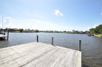 16 Cedarwood Ct in Palm Coast, FL - Building Photo - Building Photo