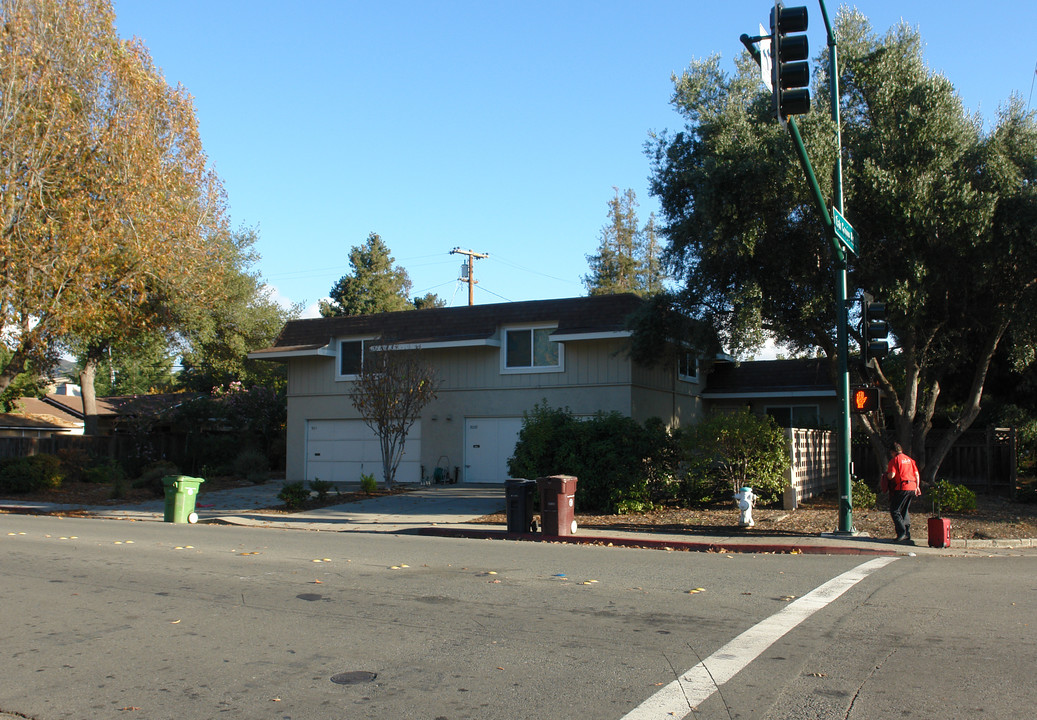 3009-3011 Peachwillow Ln in Walnut Creek, CA - Building Photo