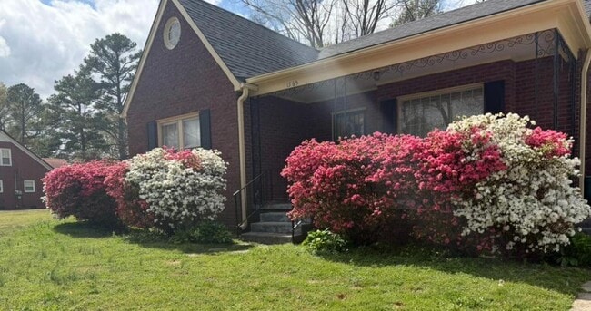 property at 1565 Lambuth Blvd