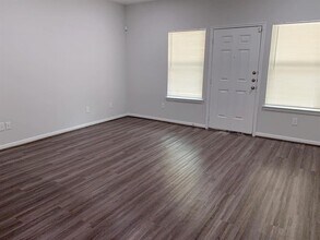 8114 Rhobell St-Unit -A in Houston, TX - Building Photo - Building Photo