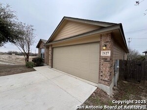 2127 Emerald Edge in San Antonio, TX - Building Photo - Building Photo