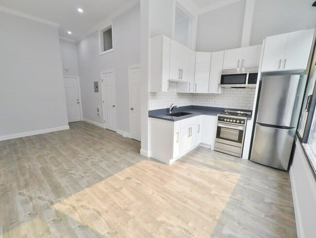 property at 518 7th St