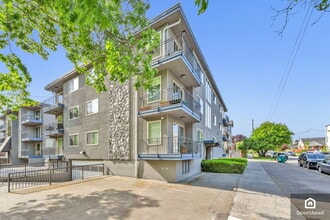 5501 11th Ave NW, Unit Apt 302 in Seattle, WA - Foto de edificio - Building Photo