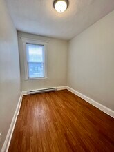 136 W 54th St, Unit 2 in Bayonne, NJ - Building Photo - Building Photo