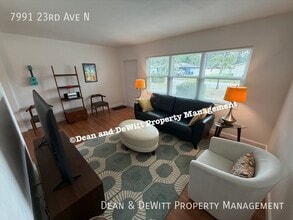 7991 23rd Ave N in St. Petersburg, FL - Building Photo - Building Photo