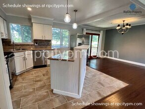 732 NE 195th Ave in Portland, OR - Building Photo - Building Photo