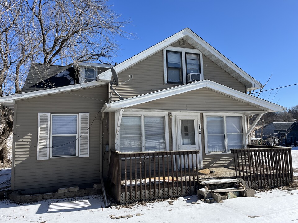 220 Eleanor St in Mankato, MN - Building Photo