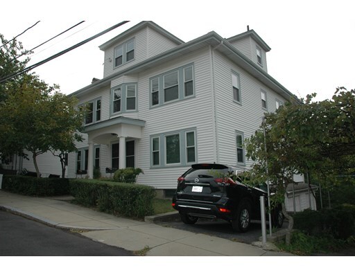 8 Charlesview St