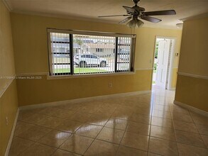7831 NW 10th St in Pembroke Pines, FL - Building Photo - Building Photo
