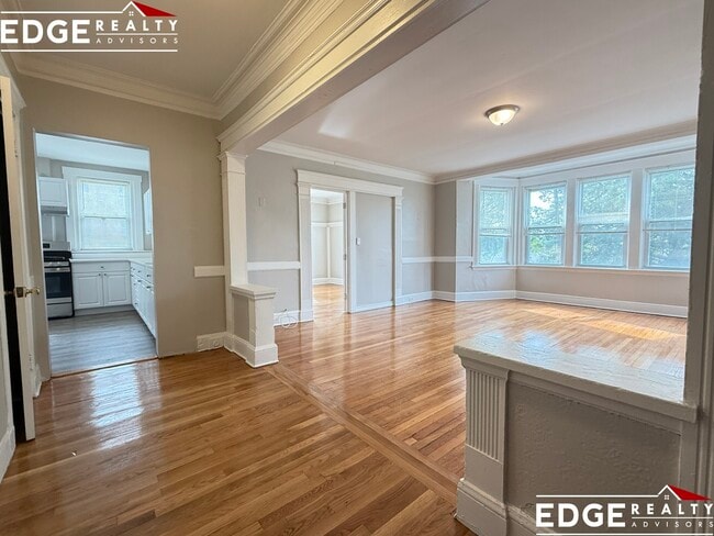 1719 Commonwealth Ave, Unit 2 in Boston, MA - Foto de edificio - Building Photo