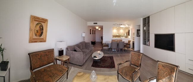 321 S San Vicente Blvd, Unit 601 in Los Angeles, CA - Building Photo - Building Photo