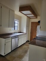 2310 Maher Dr in Santa Rosa, CA - Building Photo